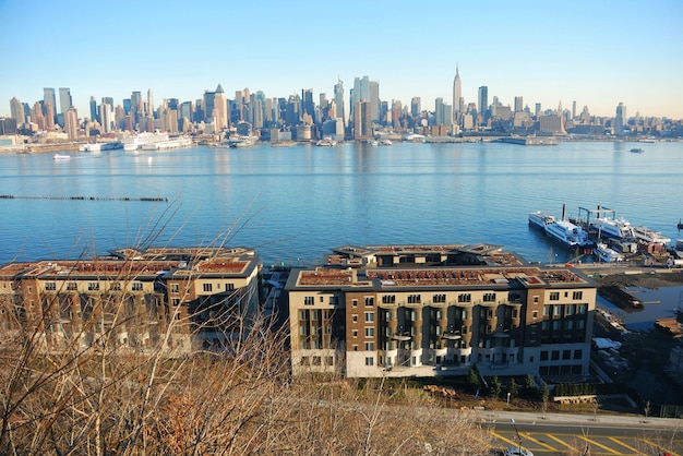 Río Hudson con el horizonte de la ciudad de Nueva York