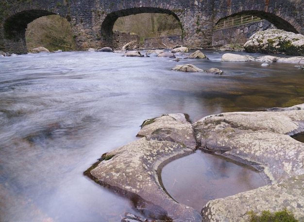 Río Leizaran Puente de Las Brujas o Unanibia sobre el río Leizaran en Andoain Euskadi