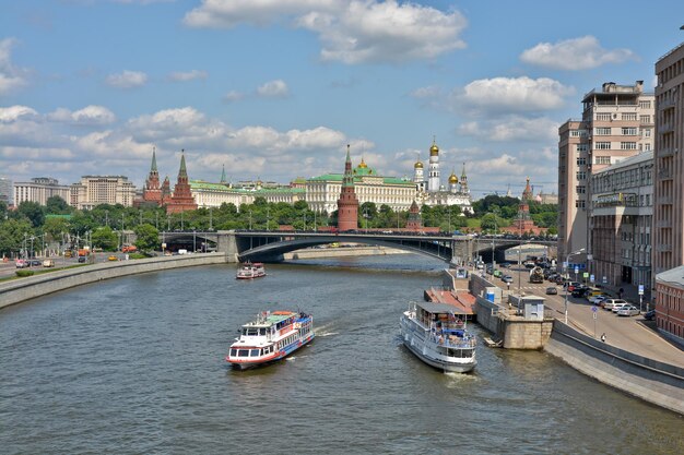 Rio Moscou e os navios