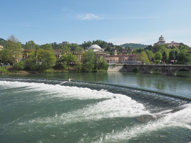 Río Po en Turín