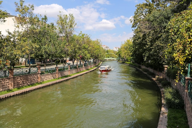 Río Porsuk en Eskisehir