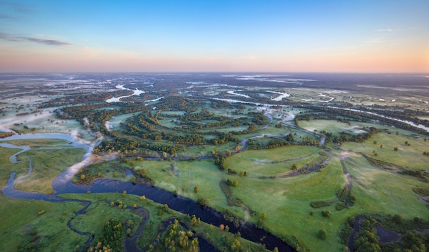 Rio prypiac' no parque nacional prypiacki bielorrússia