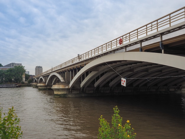 Río Támesis en Londres