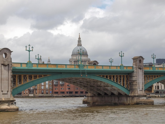 Río Támesis en Londres