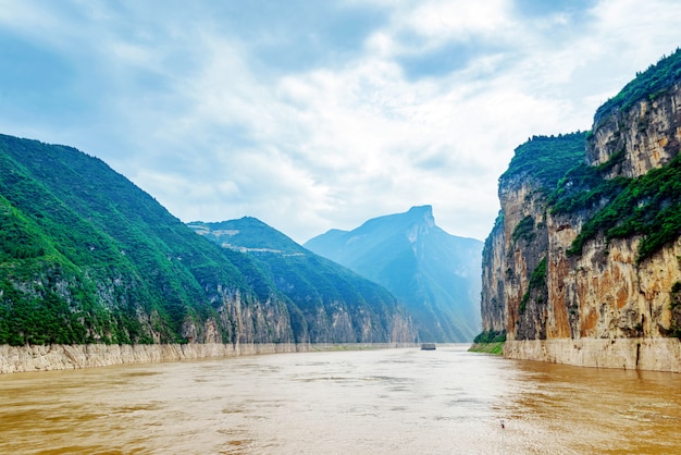 Rio yangtze três gargantas