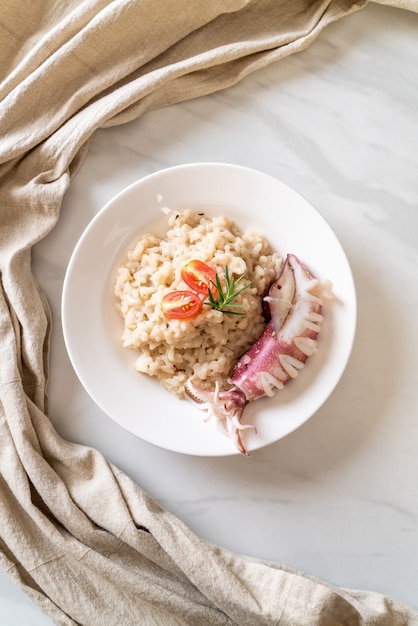 Risoto de lulas caseiro