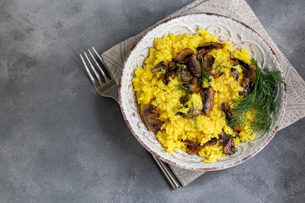 Risoto italiano com champignon e parmesão