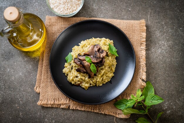 Risotto de Champiñones con Pesto y Queso