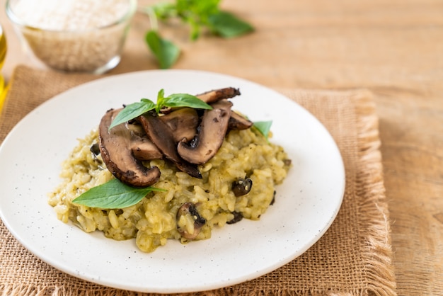 Risotto de Champiñones con Pesto y Queso