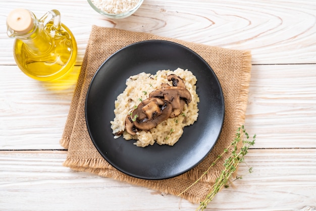 Risotto con champiñones y queso