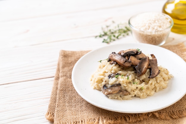 Risotto con champiñones y queso