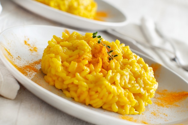 Risotto con cúrcuma o arroz con cúrcuma fresca