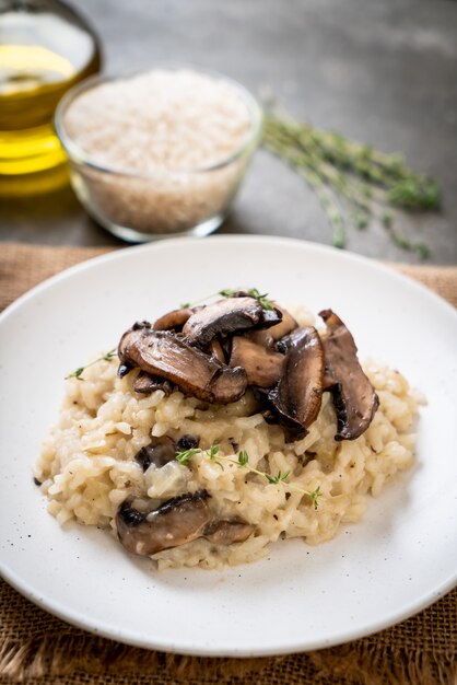 Risotto mit Champignons und Käse