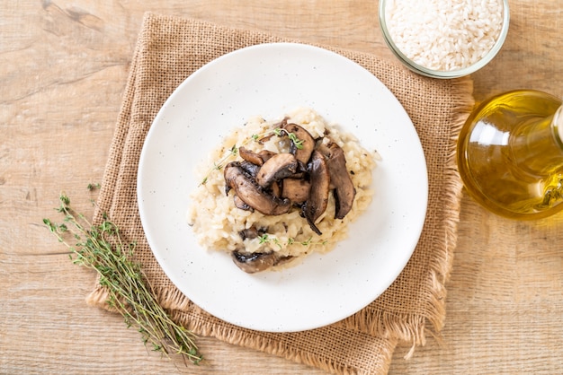 Risotto mit Champignons und Käse