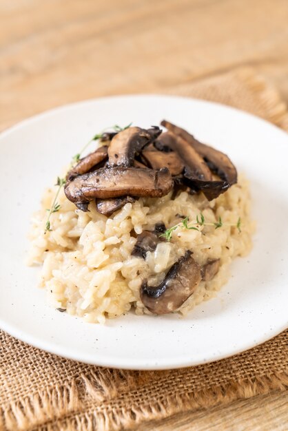 Risotto mit Pilzen und Käse