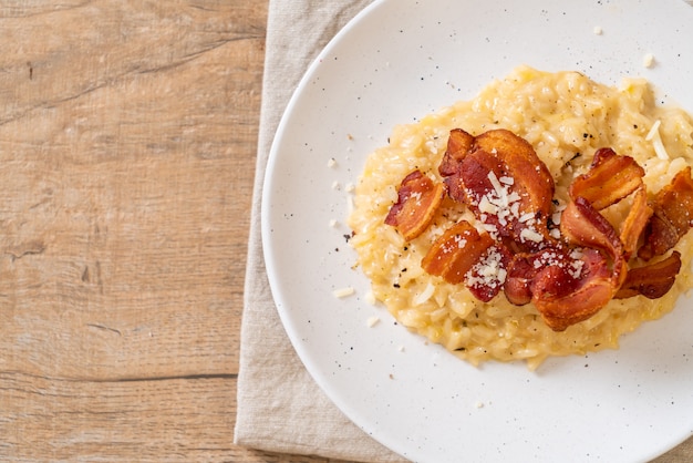 risotto con tocino crujiente