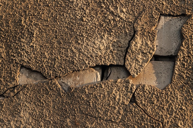 Risse im Putz Einstürzende Hauswand