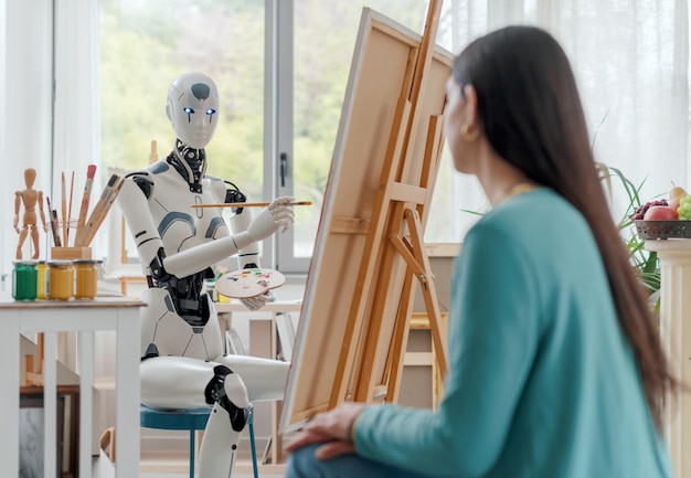 Un robot de IA pintando un retrato en el estudio de arte