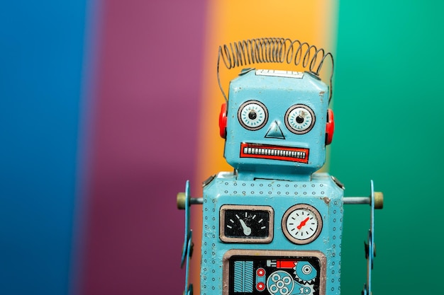 Robot vintage de juguete de estaño
