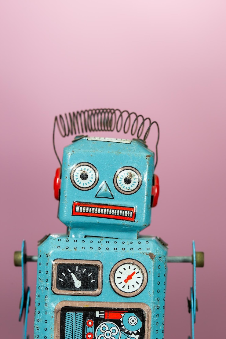 Foto robot vintage de juguete de estaño