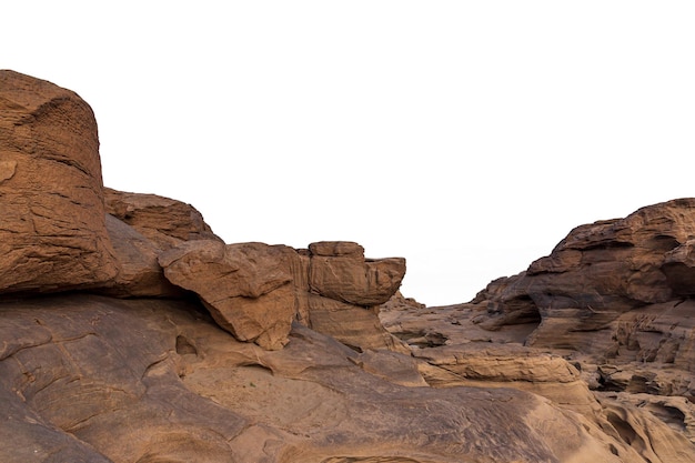 Roca grande, aislada en el fondo blanco, roca - objeto, piedra - objeto, canto rodado - roca, corte, W