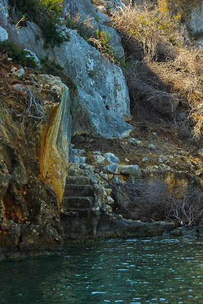 Roca y mar en Turquía