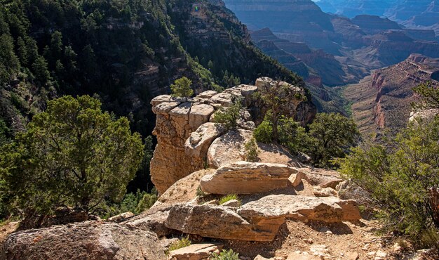 Roca roja del cañón de Arizona y la montaña de las rocas del desierto de Utah