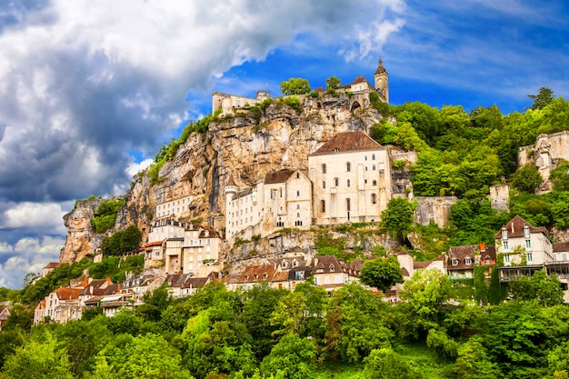 Rocamadour - schönes französisches Dorf und Burgen auf Klippen