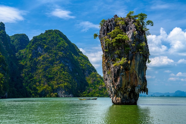 Rocas en la isla de James Bond Khao Phing Kan Ko Tapu Ao Phangng