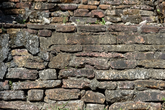 Rocas y ladrillos fueron descubiertos en las ruinas. Evidencia histórica