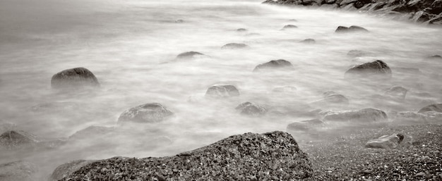 Rocas y mar