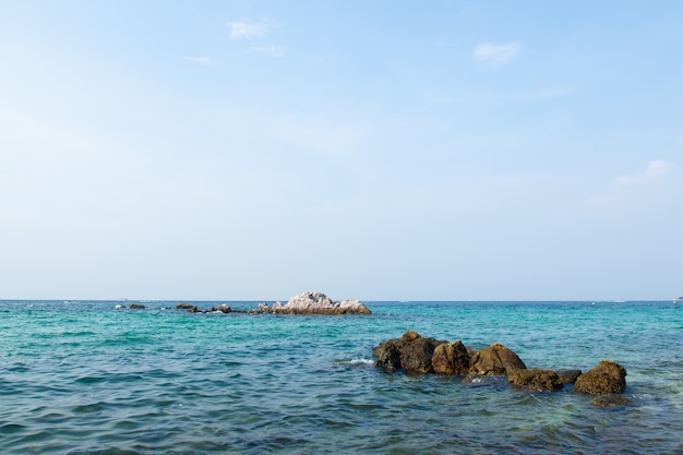 Rocas en el mar