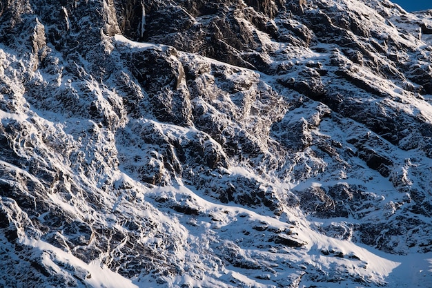 Rocas con nieve como fondo Efecto de textura para el diseño Material natural