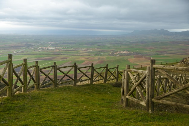 Foto rochas para escalada e miradouro de pancorbo zona de serra e planalto de burgos