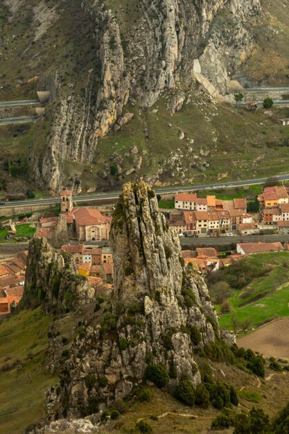 Rochas para escalada e miradouro de Pancorbo Zona de serra e planalto de Burgos