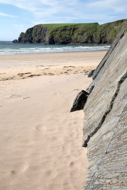 Rock am Silver Strand Beach in Malin Beg, Donegal, Irland