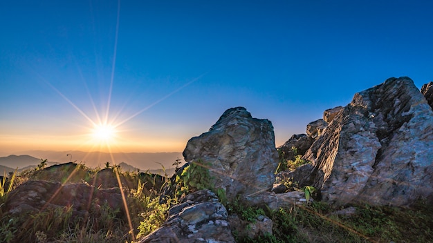 Rock Mountain View ao nascer do sol