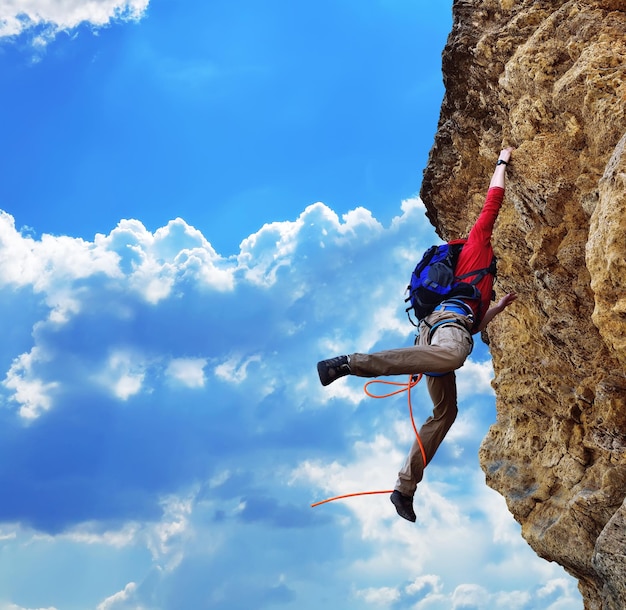 Rockclimber caiu de um penhasco