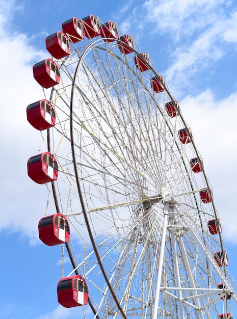 Roda gigante do parque de diversões nacional da Mongólia