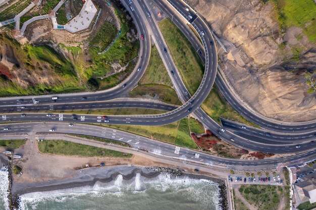 Rodovia da costa verde na altura do distrito de miraflores lima