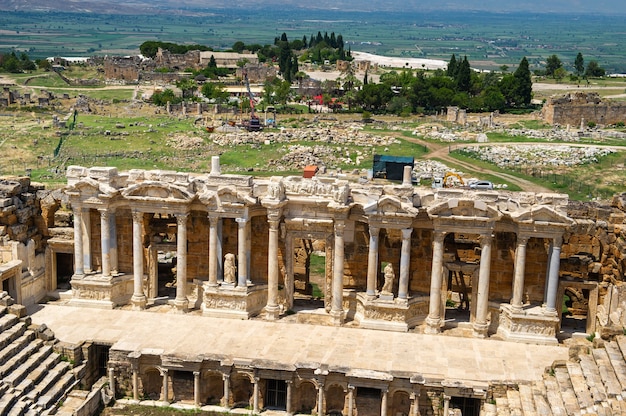 Römisches Amphitheater in den Ruinen von Hierapolis in Pamukkale, Türkei