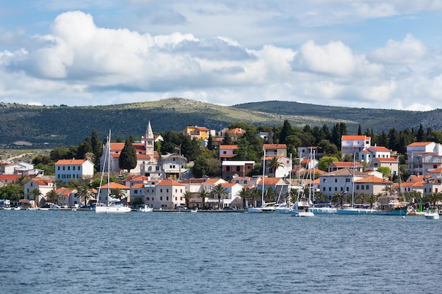 Rogoznica Croacia vista desde el mar