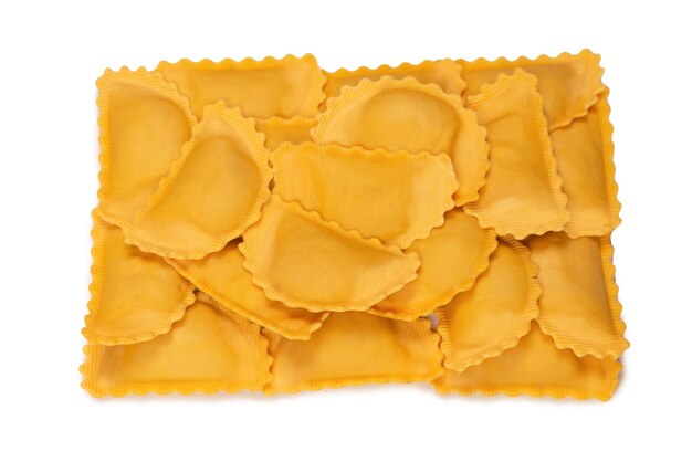 Rohe Ravioli als Hintergrund Gesundes italienisches Essen