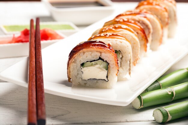 Roll Sushi Drago