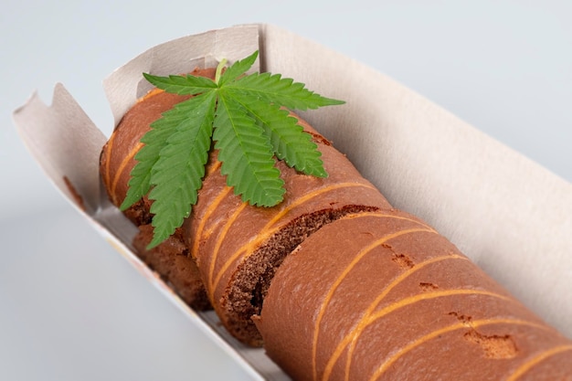 Rollo de galletas dulces de cannabis con thc