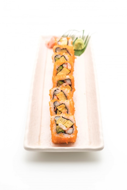 rollo de sushi de california - estilo de comida japonesa