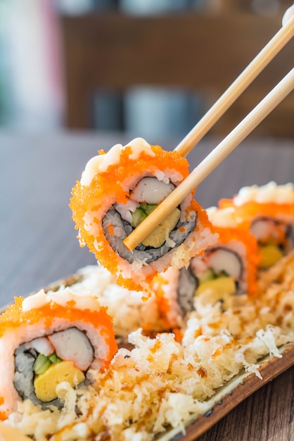 rollo de sushi - comida japonesa