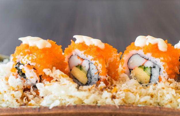 rollo de sushi - comida japonesa