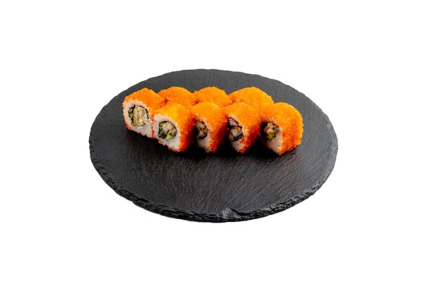 Foto rollo tradicional japonés o sushi aislado en un fondo blanco copiar espacio