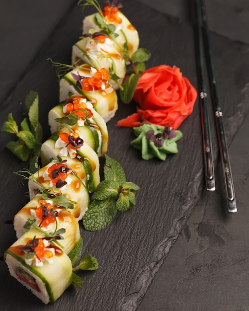 Rollos japoneses, Set de barra de sushi